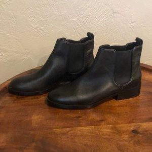Cole Hann Women’s black Landsman Bootie